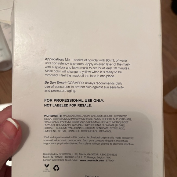 NWT cosmedix PRO TWO sculpted peel off  face mask - Picture 4 of 4